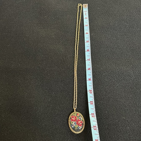 Vintage embroidered necklace floral pattern - Picture 5 of 5